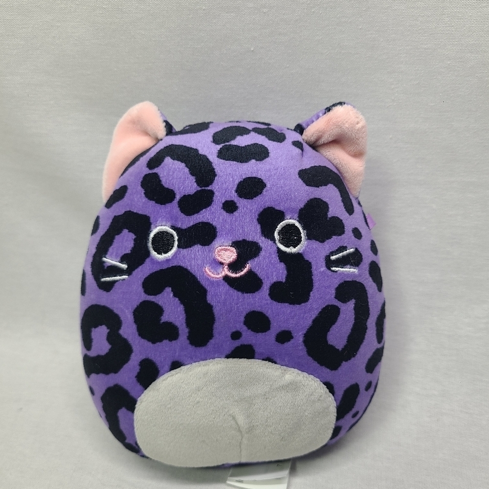 Squishmallow Elida The Leopard Purple Cat 5 in Claire’s Exclusive